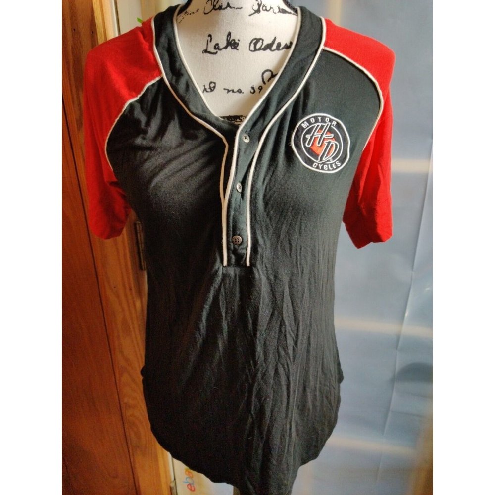 Harley Davidson Button v-neck  Shirt Size Small Rayon/Spandex Blend
